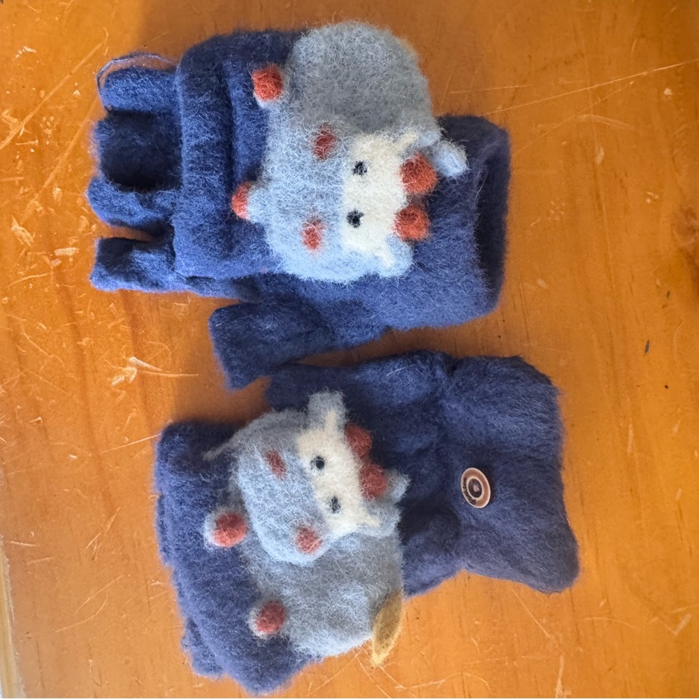 Toddler, blue hippo wool glove mittens